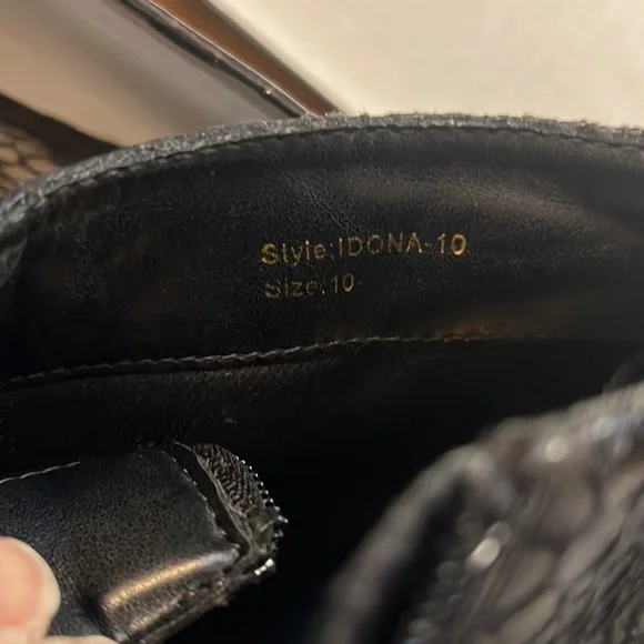 A.X.N.Y American Exchange New York Black Snakeskin Platform Bootie…Sz 10 - Picture 15 of 15